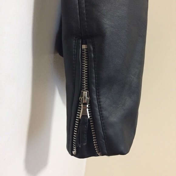 Boohoo Petite Faux Leather Jacket - Picture 2 of 4